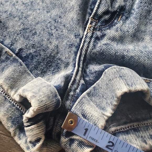 American Apparel Acid Wash High Waist Cuff Shorts - Picture 13 of 14